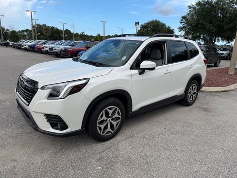 Used 2023 Subaru Forester Premium AWD/4WD image 13