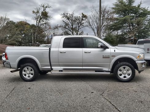 Used 2017 RAM 2500 Laramie image 9