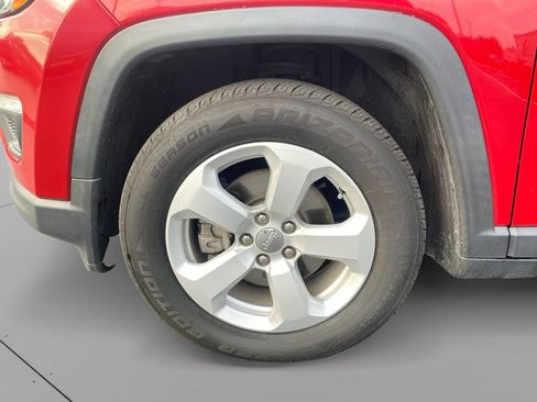 Used 2021 Jeep Compass Latitude w/ Sun and Sound Group FWD image 27