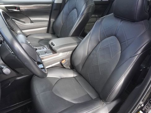 Used 2022 Toyota Highlander Platinum image 20