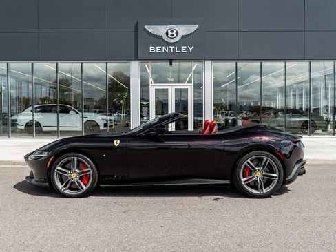 Used 2024 Ferrari Roma Spider RWD image 5