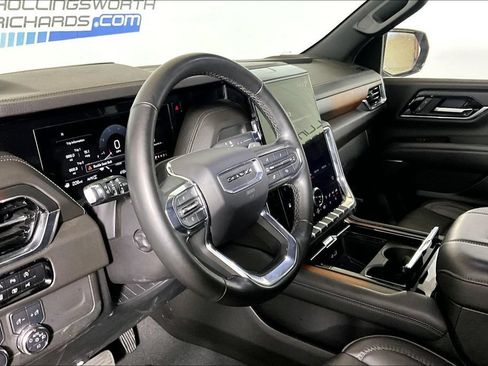 Used 2025 GMC Yukon Denali AWD/4WD image 10