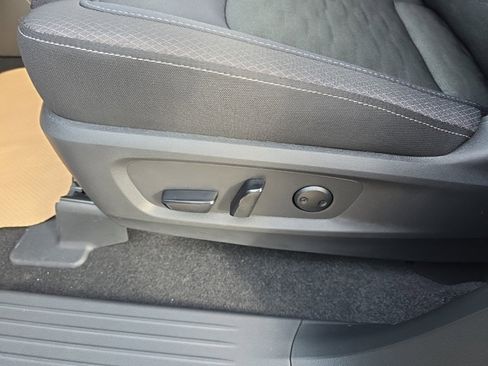 New 2026 Nissan Pathfinder SV image 17