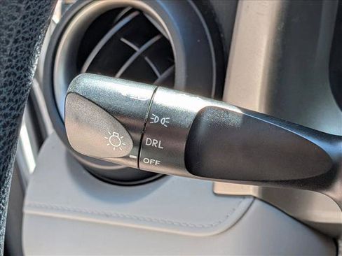 Used 2013 Toyota RAV4 LE image 8