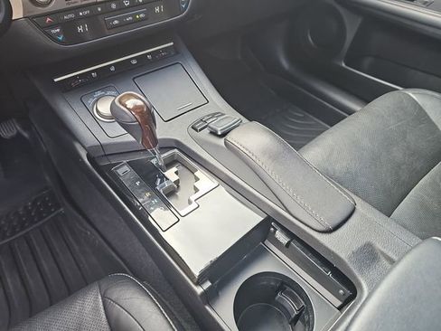 Used 2015 Lexus ES 350 w/ Luxury Package image 28