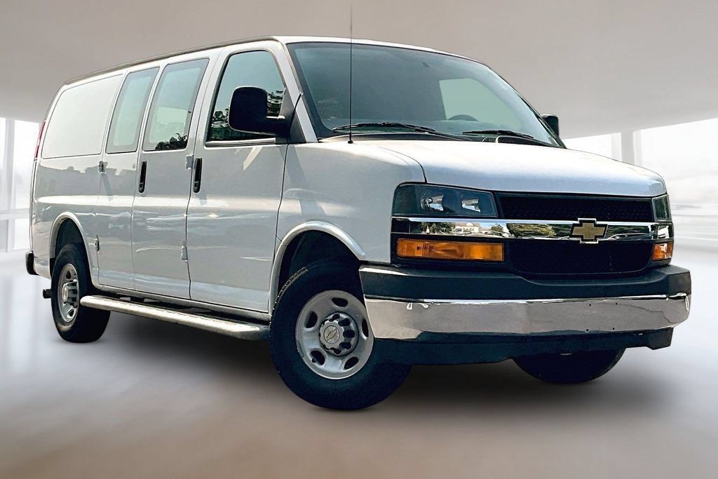 Used 2025 Chevrolet Express 2500 w/ Driver Convenience Package RWD image 1