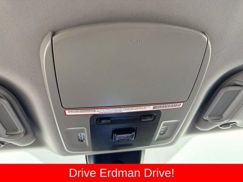 Used 2020 Toyota Camry SE FWD image 18