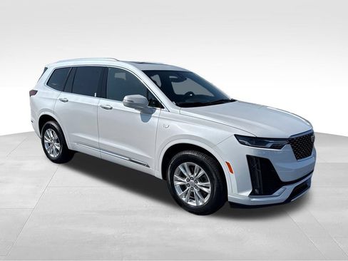 Used 2024 Cadillac XT6 Luxury w/ LPO, Floor Liner Package AWD/4WD image 7