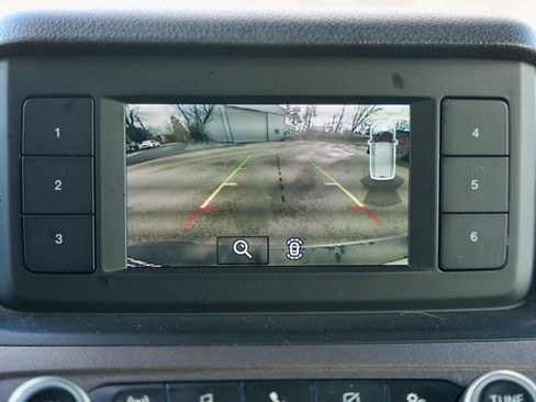 Used 2022 Ford Transit Connect XL image 18