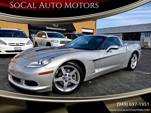 Used 2005 Chevrolet Corvette Coupe w/ Preferred Equipment Group RWD image 1