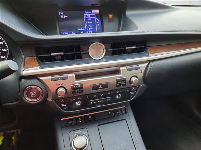 Used 2014 Lexus ES 350 w/ Premium Package FWD image 19
