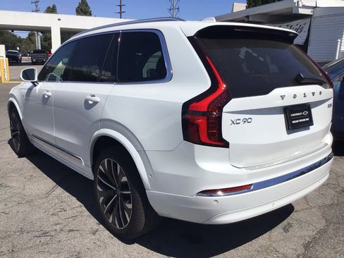Used 2025 Volvo XC90 B5 Plus w/ Protection Package Premier AWD/4WD image 3