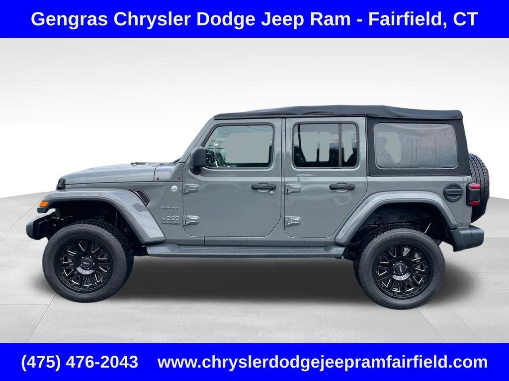 Used 2018 Jeep Wrangler Unlimited Sahara AWD/4WD image 4