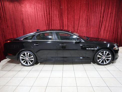 Used 2017 Jaguar XJ R-Sport AWD/4WD image 8