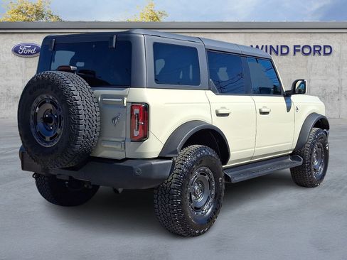 Used 2025 Ford Bronco Outer Banks w/ Sasquatch Package image 6