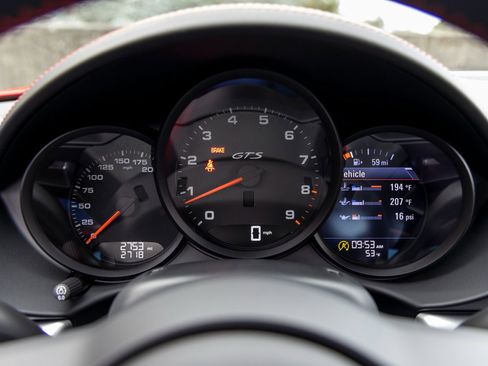 Certified 2025 Porsche 718 Cayman GT4 image 36