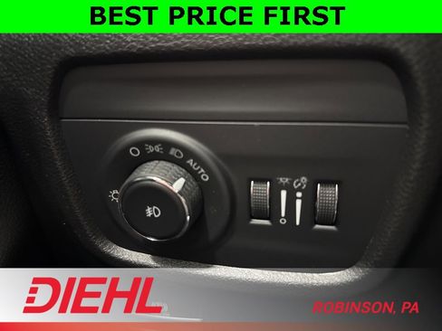 New 2025 Jeep Grand Cherokee Limited w/ Black Appearance Package image 25