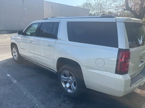 Used 2015 Chevrolet Suburban LTZ image 3