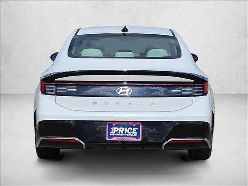 Used 2025 Hyundai Sonata SEL FWD image 6