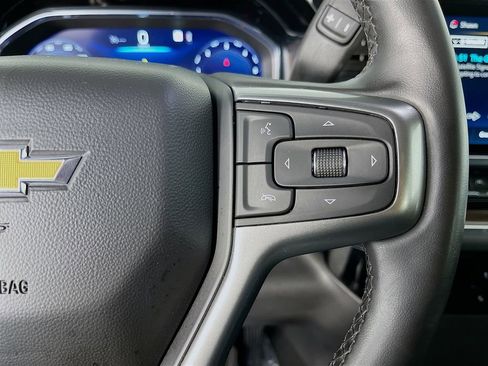 Used 2023 Chevrolet Silverado 1500 LT AWD/4WD image 17