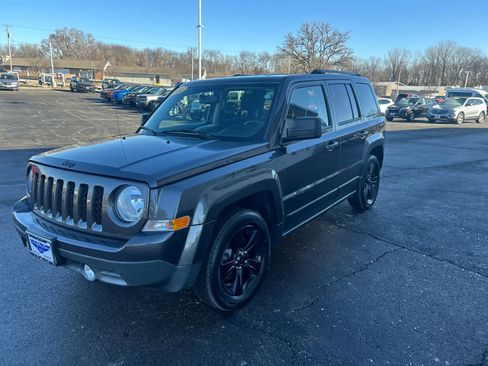 Used 2014 Jeep Patriot Sport w/ Power Value Group image 7