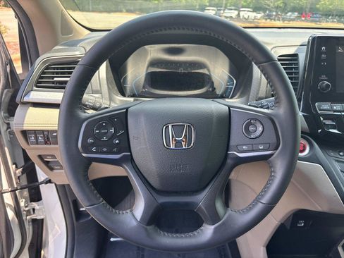 Used 2024 Honda Odyssey EX-L image 18
