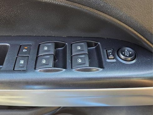 Used 2021 Chevrolet Colorado LT w/ LT Convenience Package RWD image 24