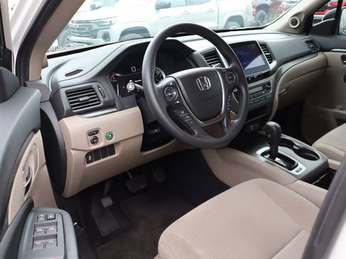 Used 2016 Honda Pilot EX image 9
