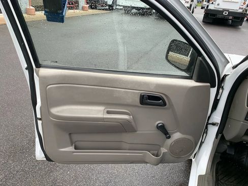 Used 2005 Chevrolet Colorado 2WD Extended Cab w/ Comfort Convenience Package image 8