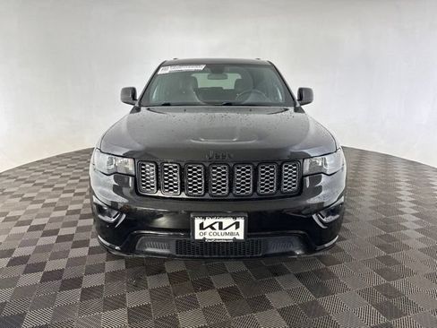 Used 2021 Jeep Grand Cherokee Laredo X AWD/4WD image 3