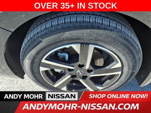 New 2025 Nissan Sentra SV image 4