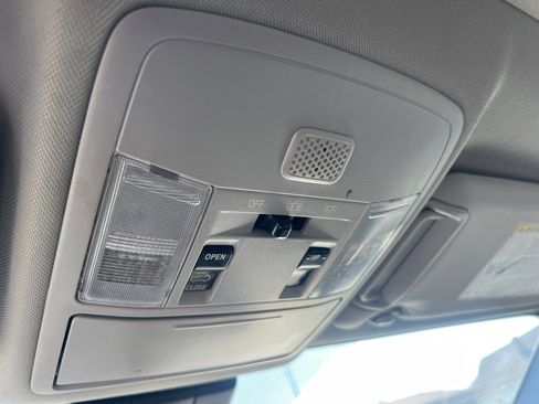 Used 2018 Toyota RAV4 Adventure image 37