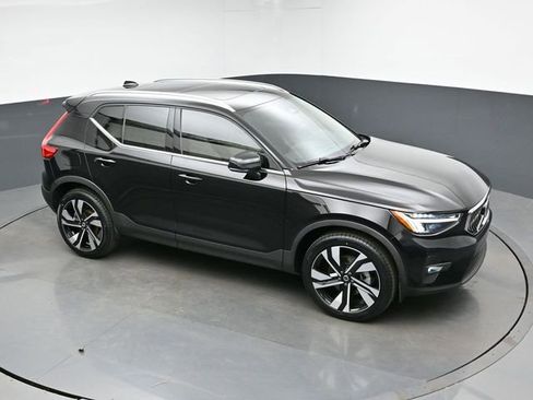 Used 2023 Volvo XC40 B5 Plus w/ Protection Package Premier AWD/4WD image 42