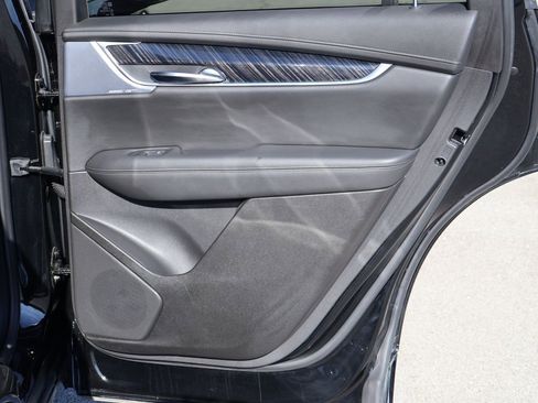 Used 2024 Cadillac XT6 Premium Luxury image 18