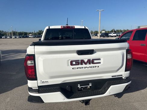 Used 2024 GMC Canyon Elevation w/ Elevation Premium Package image 5