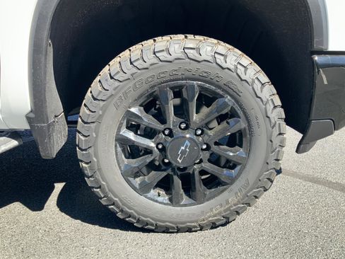 New 2026 Chevrolet Silverado 2500 LT w/ Trail Boss Package AWD/4WD image 9