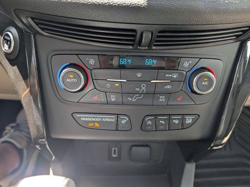 Used 2017 Ford Escape Titanium w/ Equipment Group 301A FWD image 25