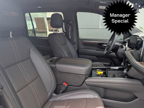 Used 2026 Chevrolet Suburban High Country w/ Sun And Tow Package AWD/4WD image 14