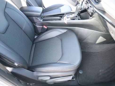 New 2026 Jeep Compass Latitude image 13