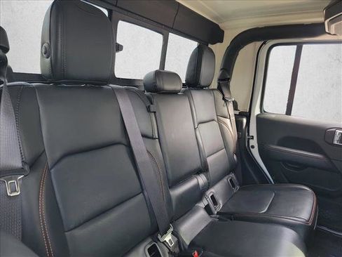 Used 2020 Jeep Gladiator Mojave image 16