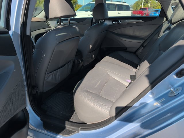 Used 2012 Hyundai Sonata Hybrid w/ Leather Pkg FWD image 7