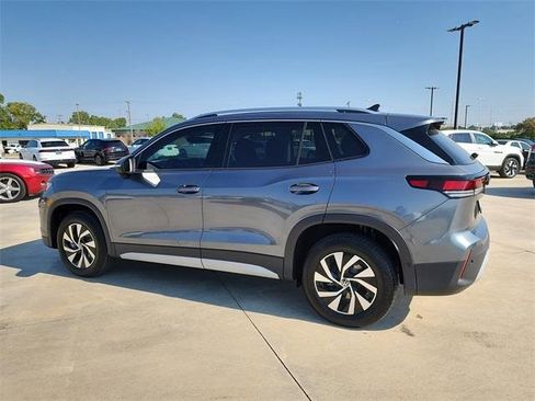 New 2025 Volkswagen Tiguan S image 6