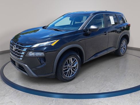 Used 2024 Nissan Rogue S AWD/4WD image 1