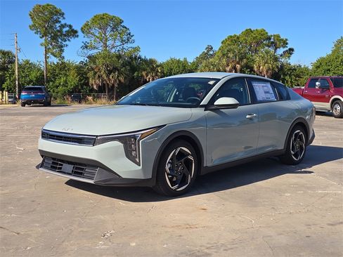 New 2025 Kia K4 EX image 4