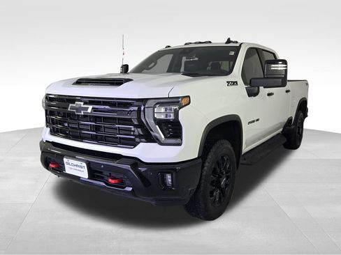 Used 2026 Chevrolet Silverado 2500 LT w/ Trail Boss Package AWD/4WD image 3