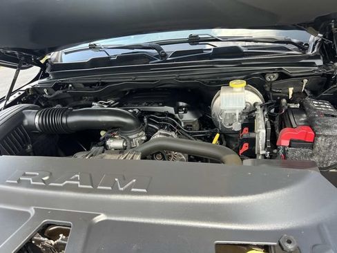 Used 2019 RAM 1500 Big Horn AWD/4WD image 11