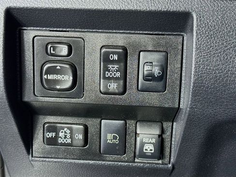 Used 2019 Toyota Tundra SR5 image 14