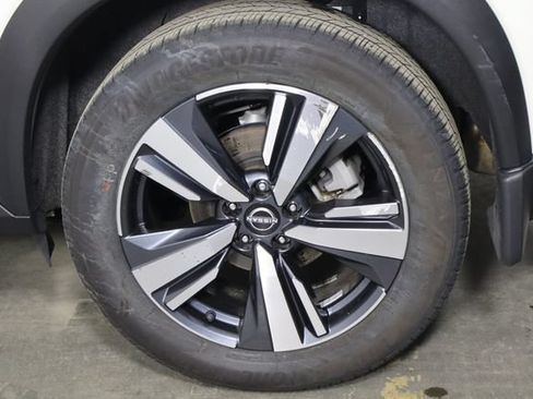 Used 2023 Nissan Rogue Platinum w/ Platinum Premium Package AWD/4WD image 36