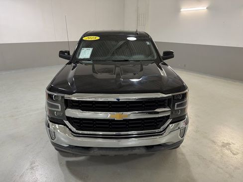 Used 2018 Chevrolet Silverado 1500 LT w/ All Star Edition AWD/4WD image 3