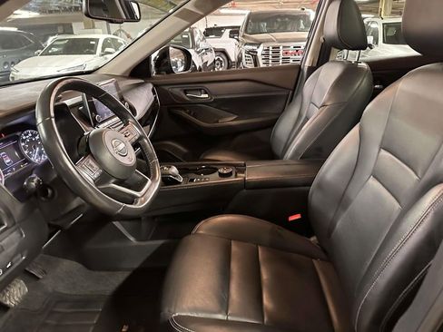 Used 2023 Nissan Rogue SL image 16